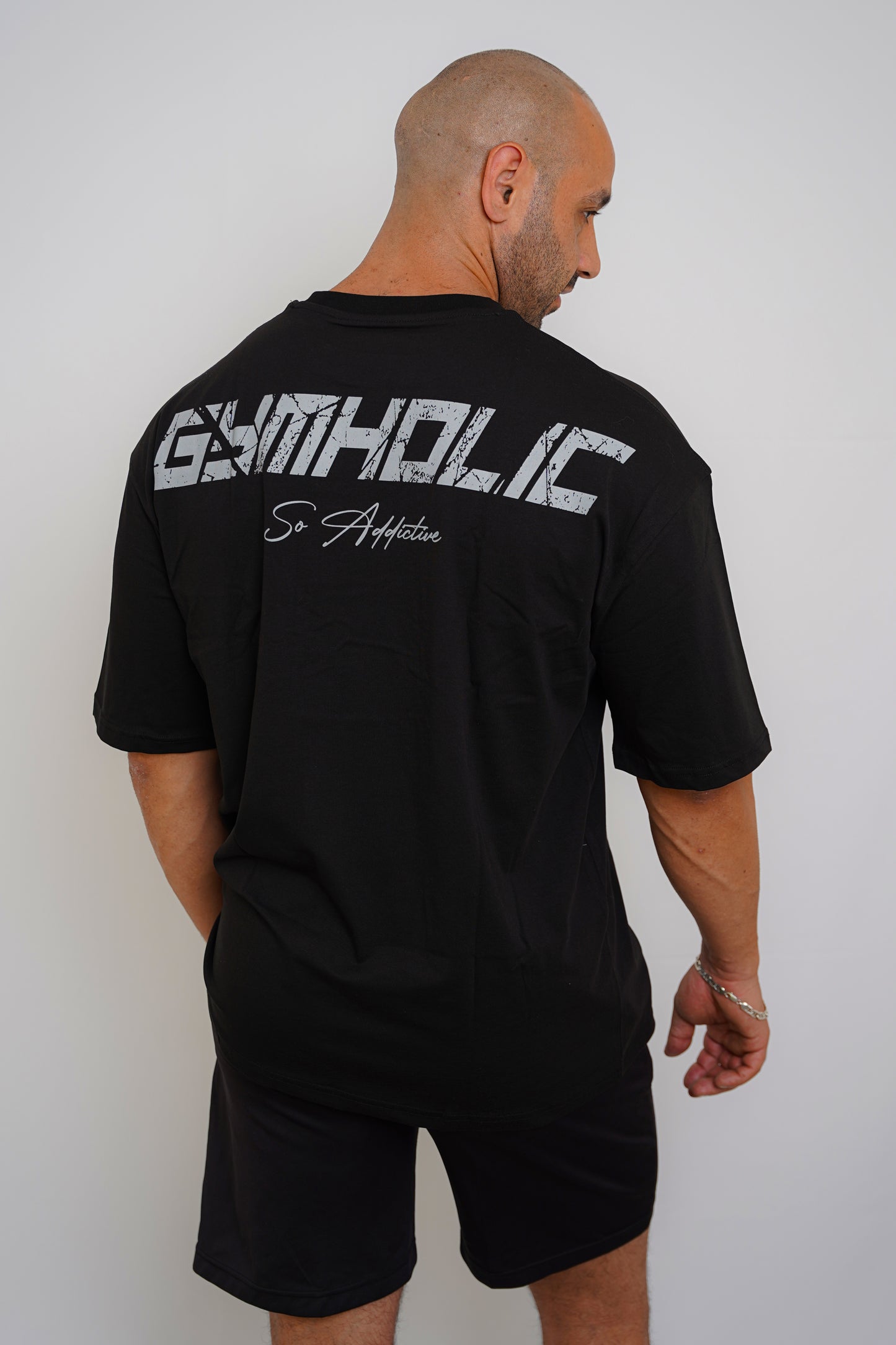 GYMHOLIC – Oversized Workout T-Shirt für Männer – Schwarz (B-Free Collection)